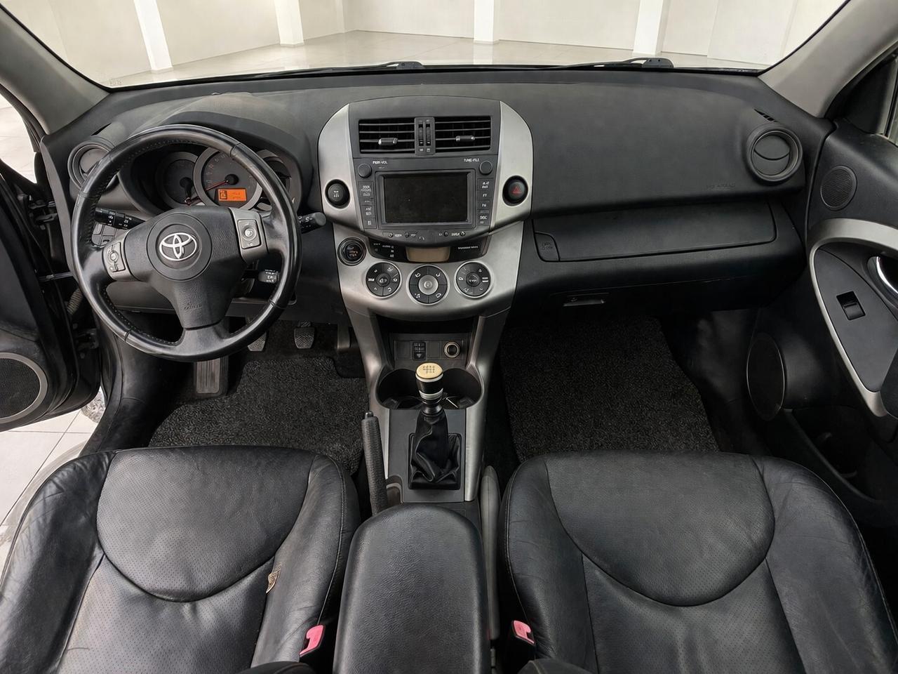 TOYOTA RAV4 2006 2.2 D-4D 177 CV Luxury PELLE NAVI CRUIS DA CONTROLLARE