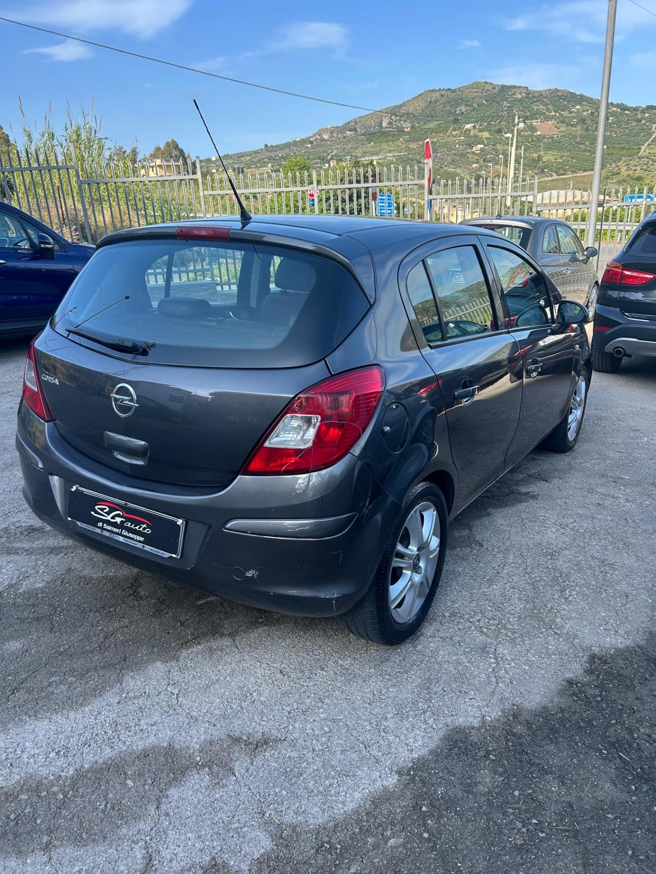 Opel Corsa 1.2 85CV 5 porte GPL-TECH Edition