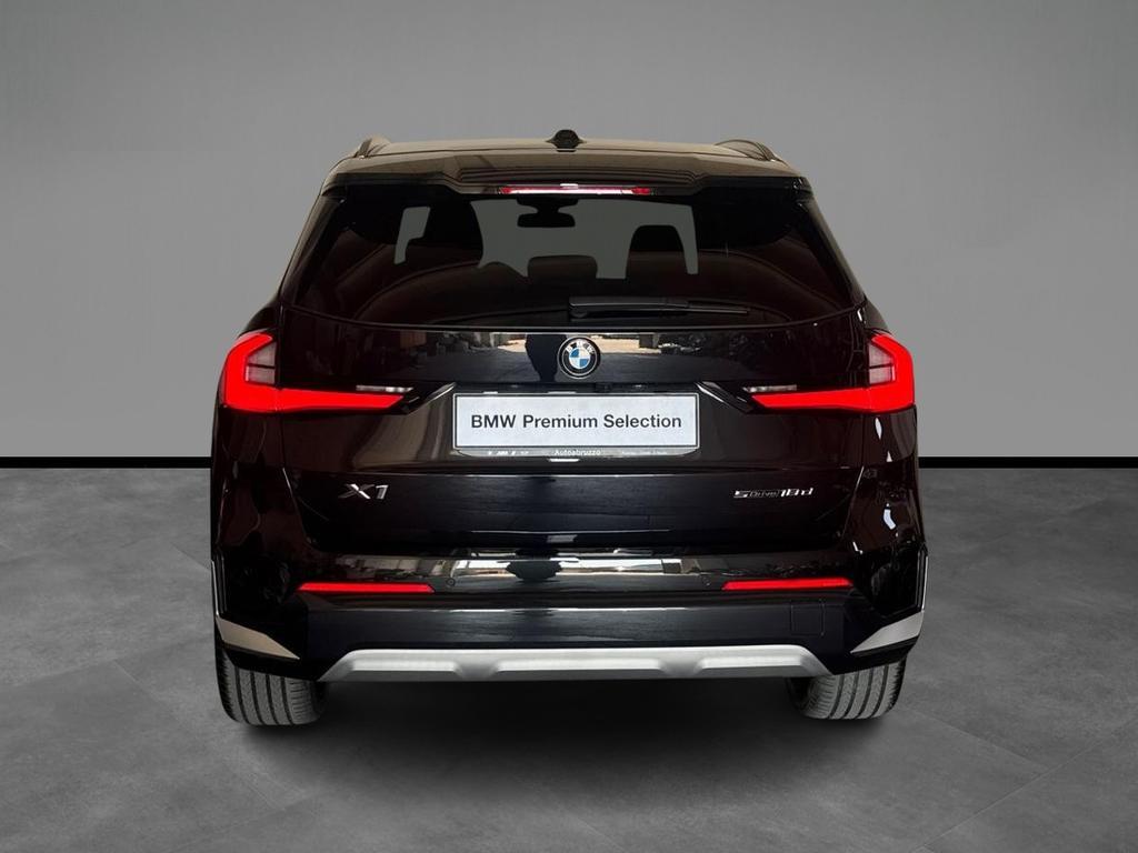 BMW X1 18 d X-Line sDrive DCT