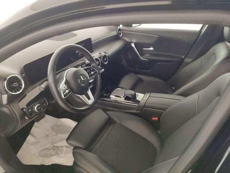 Mercedes-Benz Classe A A 180 d Sport auto