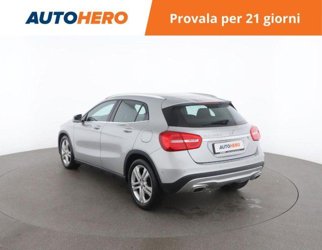 MERCEDES-BENZ GLA 200 d Automatic Sport