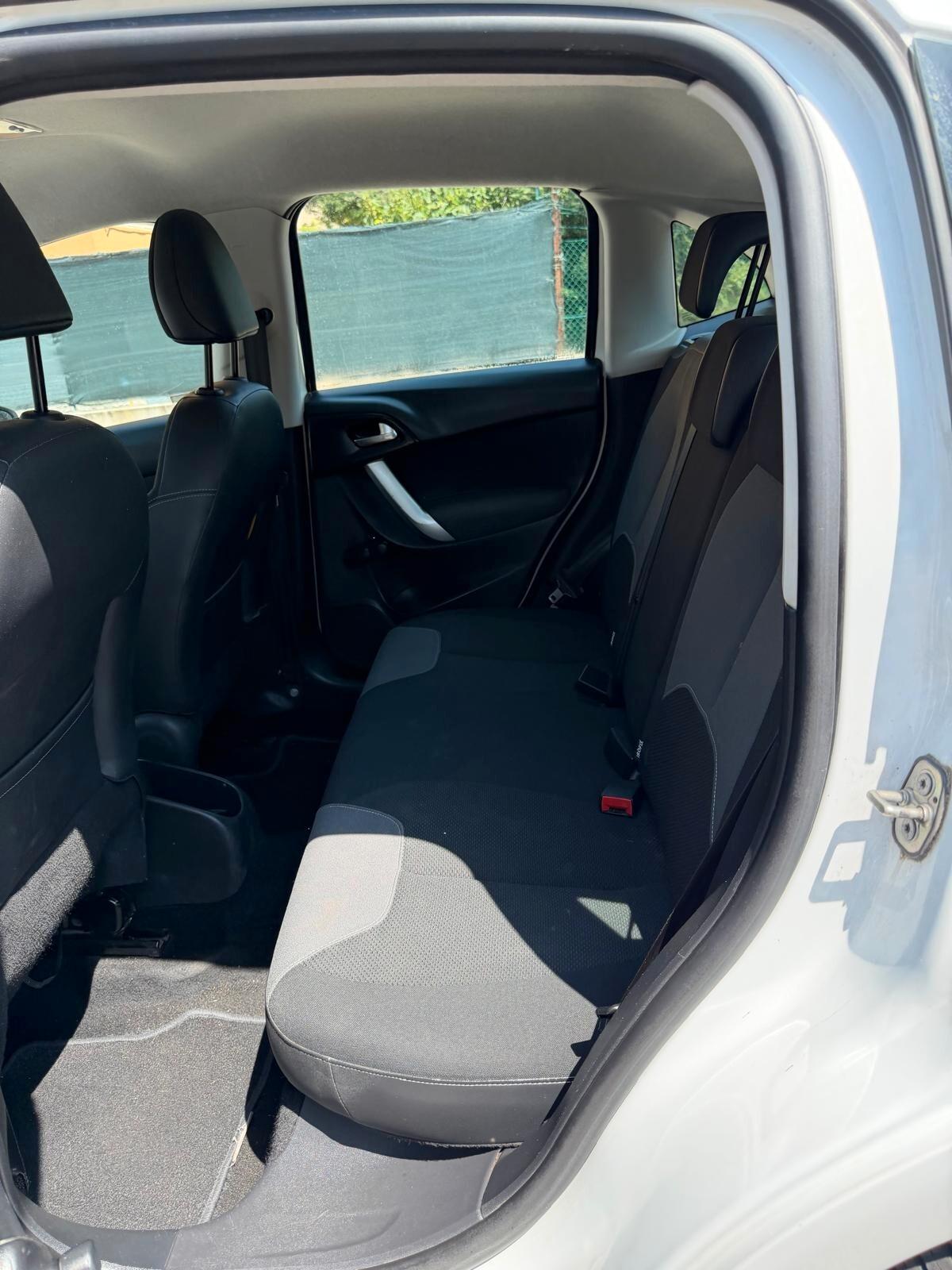 Citroen C3 1.2 - NEOPATENTATI - 12 MESI DI GARANZIA -