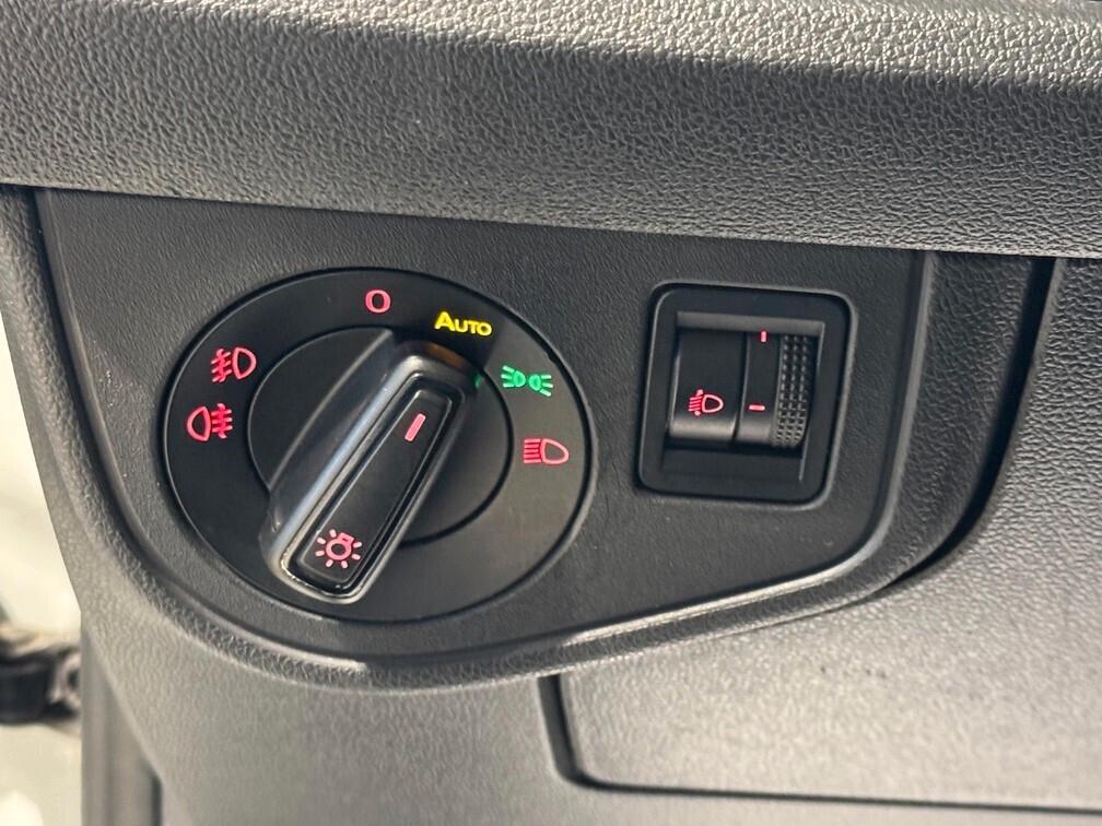 Volkswagen Polo 5p 1.0 tsi Comfortline 95cv App conn 15" Neopat