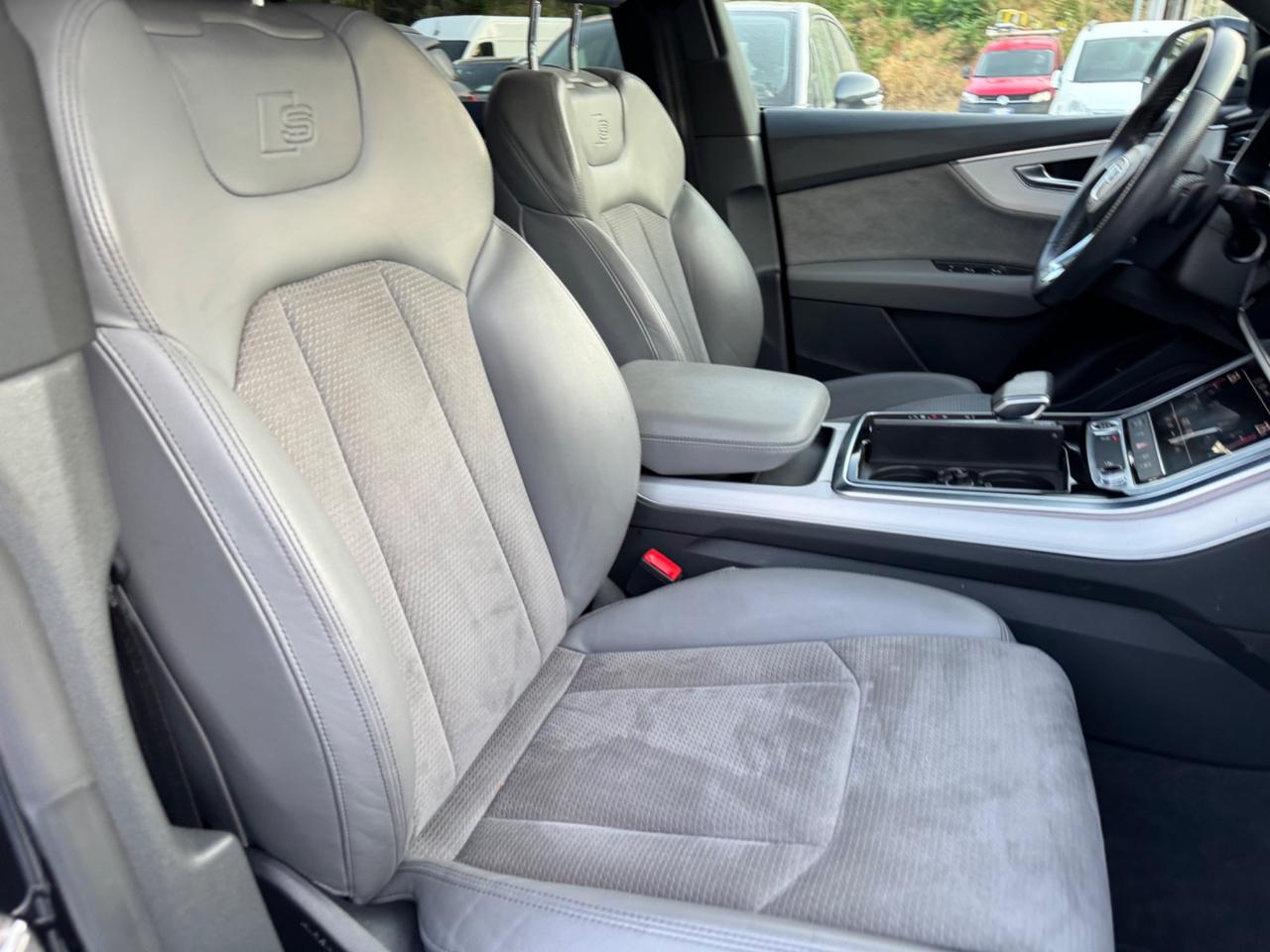 Audi Q8 45 TDI quattro S-Line Sport Tetto