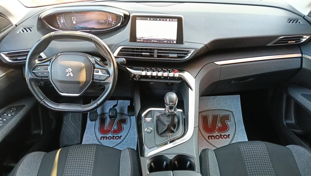 PEUGEOT 3008 1.2 BENZ-NAVI-PREZZO PROMO!
