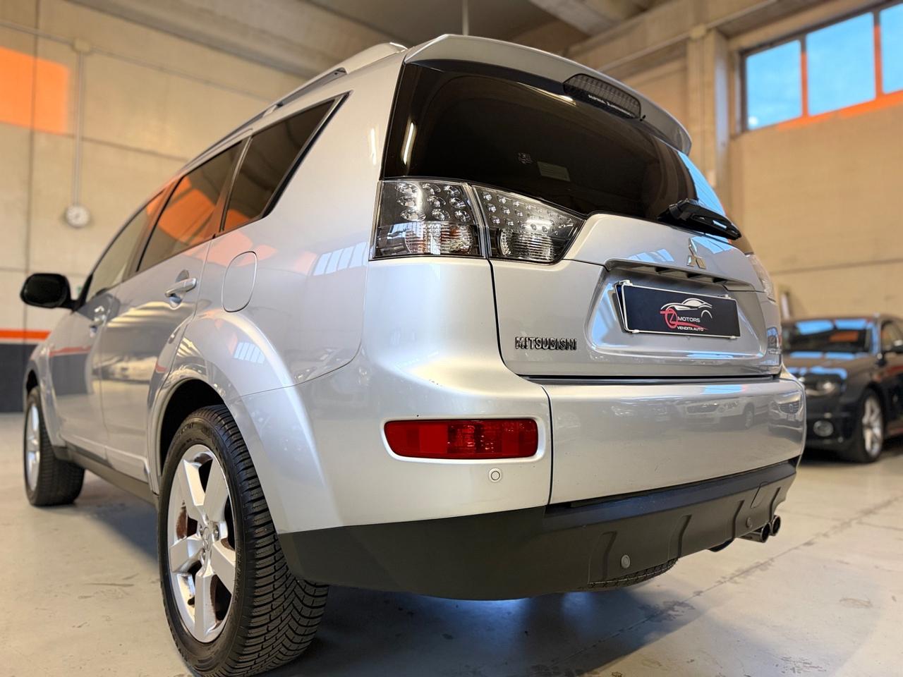 Mitsubishi Outlander 2.2 DI-D Instyle 7 p.ti DPF POSTI