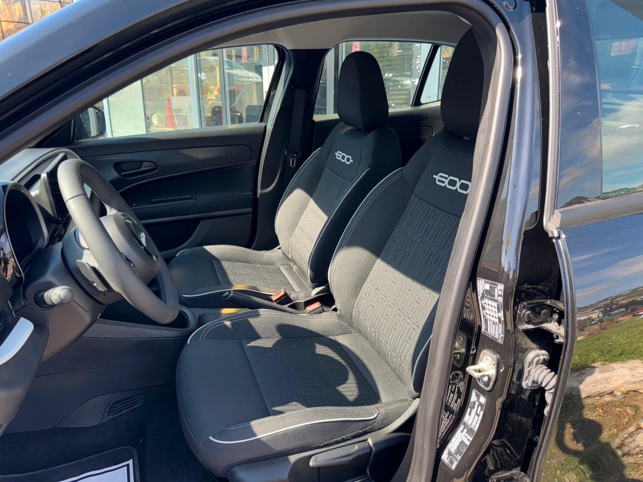 FIAT 600 1.2cc Hybrid 101cv DCT MHEV