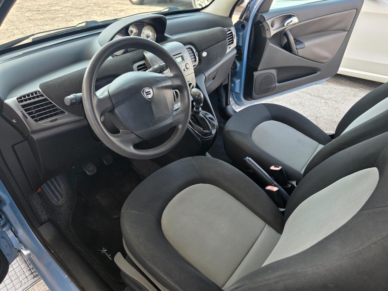Lancia Ypsilon 1.2 con 140.000km