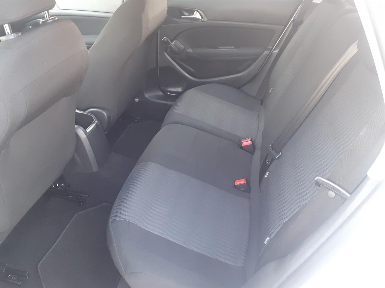 Peugeot 308 BlueHDi 100 S&S SW Business
