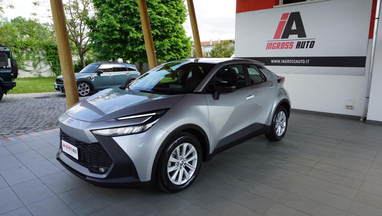 Toyota C-HR 1.8 hev Active fwd e-cvt