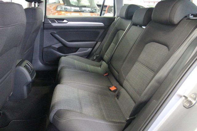 VOLKSWAGEN Passat Variant 2.0 TDI SCR EVO DSG Business