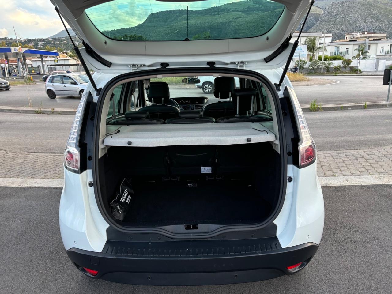 Renault Scenic Scénic XMod dCi 110 CV EDC Bose