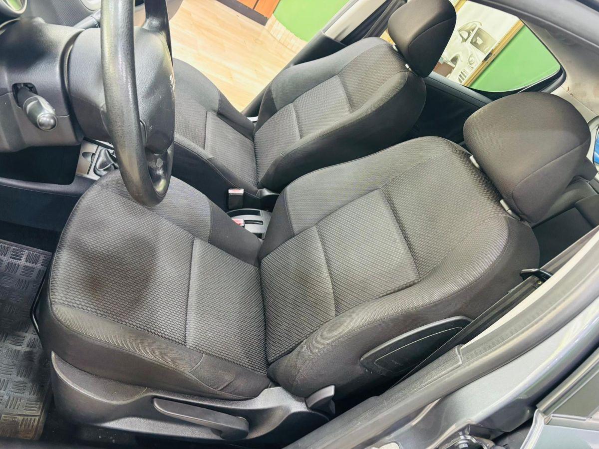 Peugeot 207 1.4 HDi 70CV Clima 5p. Allure
