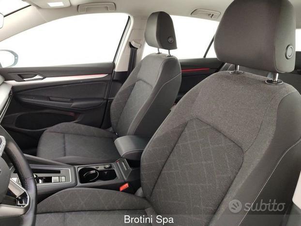 Volkswagen Golf 1.0 eTSI EVO DSG Life