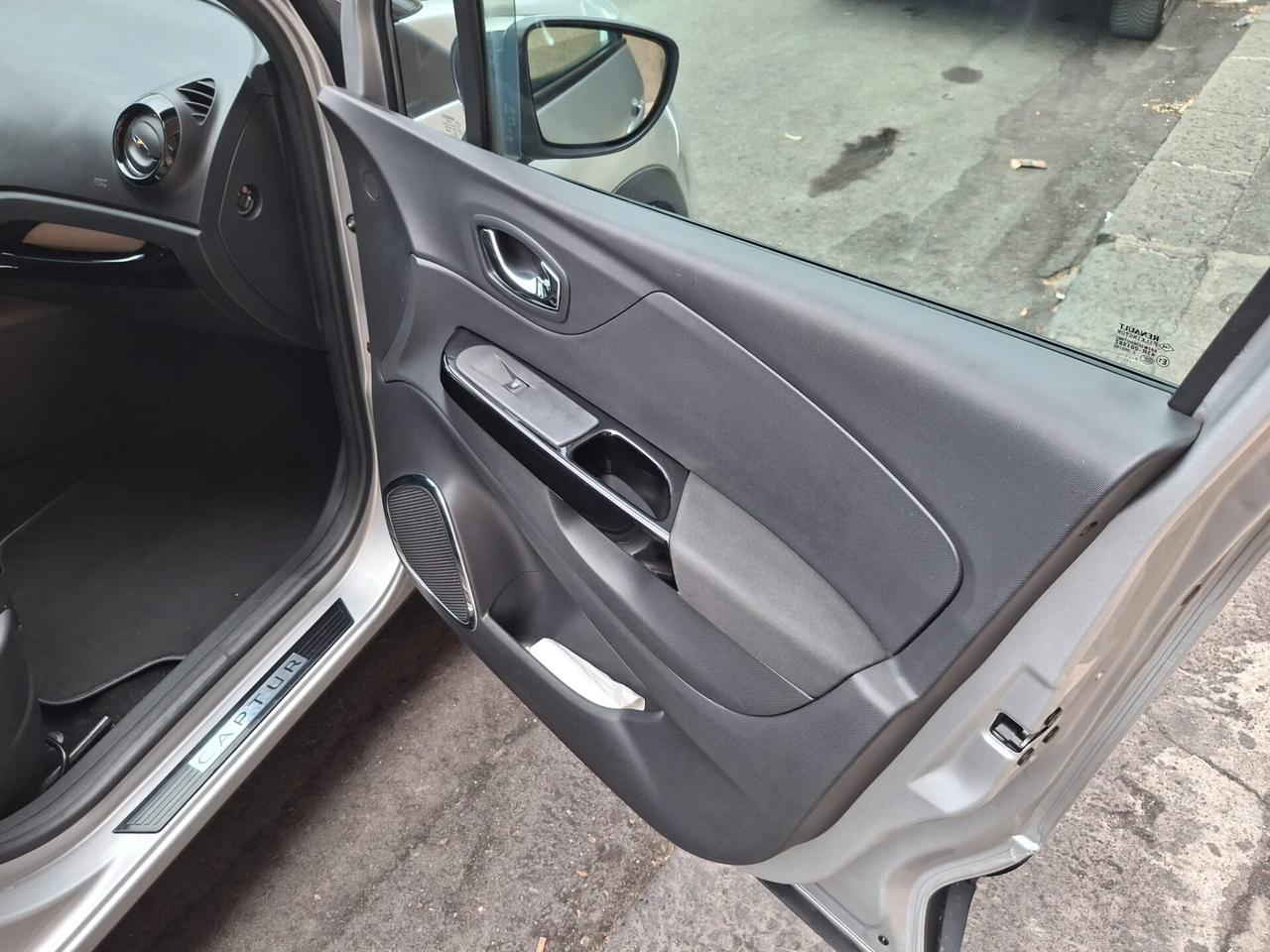 Renault Captur 1.5 dCi 8V 90 CV EDC Energy R-Link