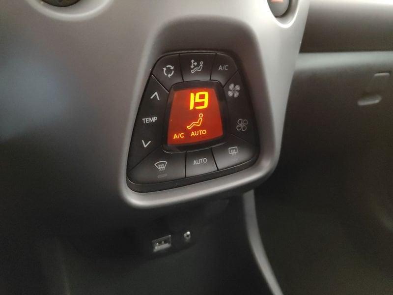 Toyota Aygo Connect 1.0 VVT-i 72 CV 5 porte x-fun