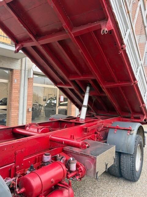 Iveco 109-14 Ribaltabile trilaterale