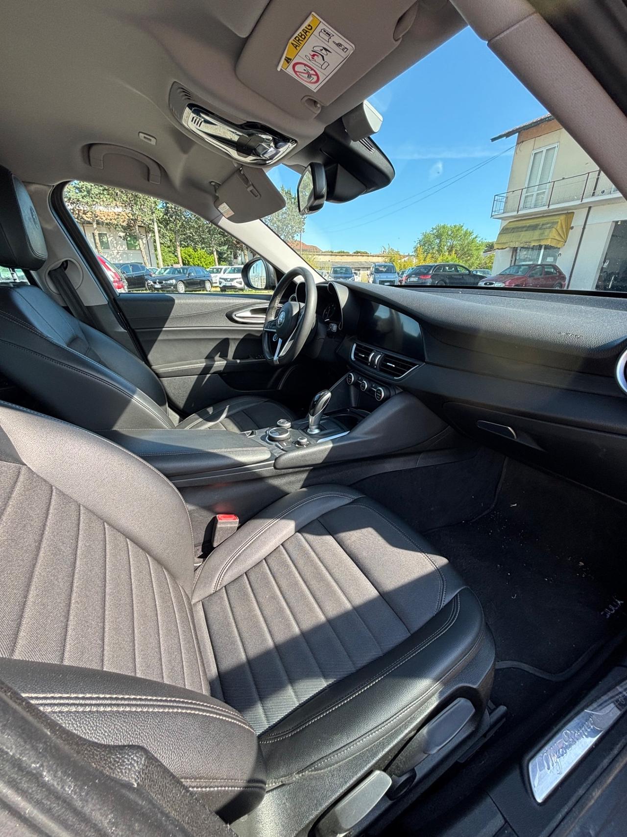 Alfa Romeo Giulia 2.2 Turbodiesel 136 CV AT8 Business