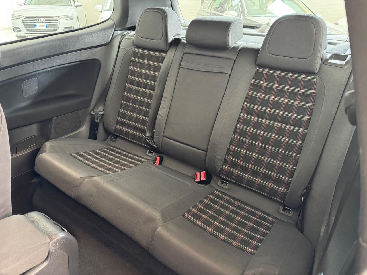 Volkswagen Golf GTI 2.0 16V TFSI 3p. 200cv