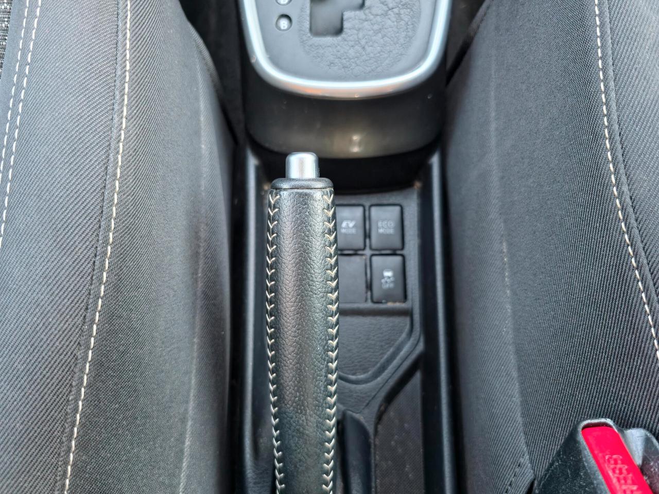 Toyota Yaris 1.5 Hybrid 5 porte Active -E6 Automatica NEO 2015