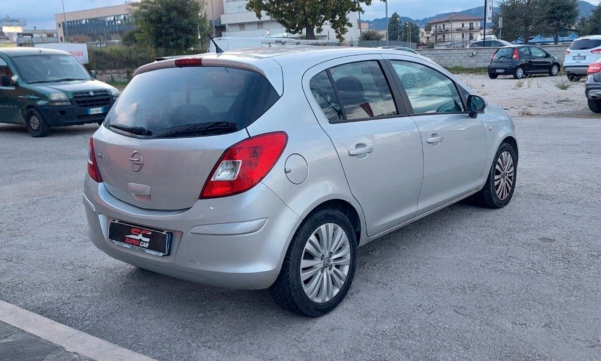 Opel Corsa 1.2 5 porte Cosmo