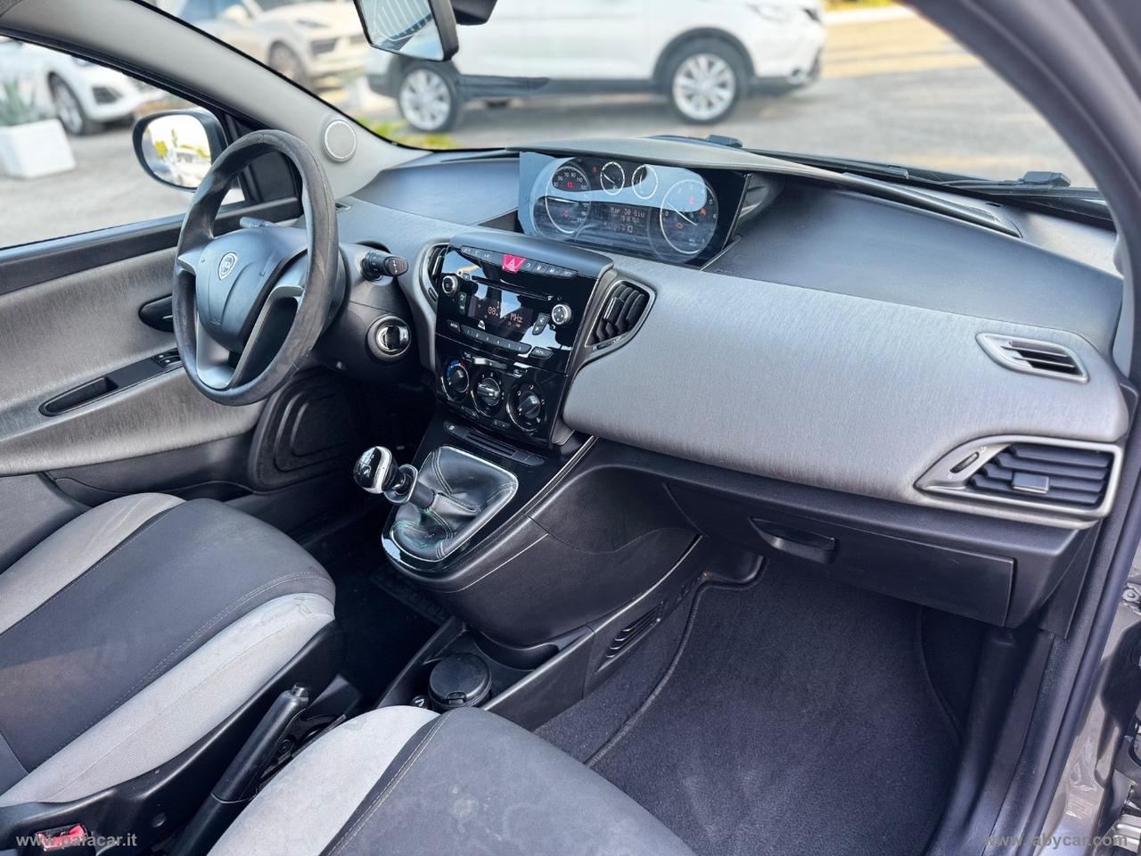 LANCIA Ypsilon 0.9 T.Air 85CV 5p.Met.Ec.Elef.