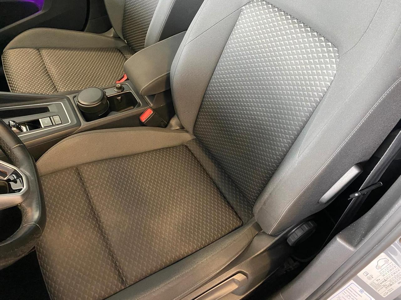 Volkswagen Golf 2.0 TDI 150 CV DSG SCR R-Line