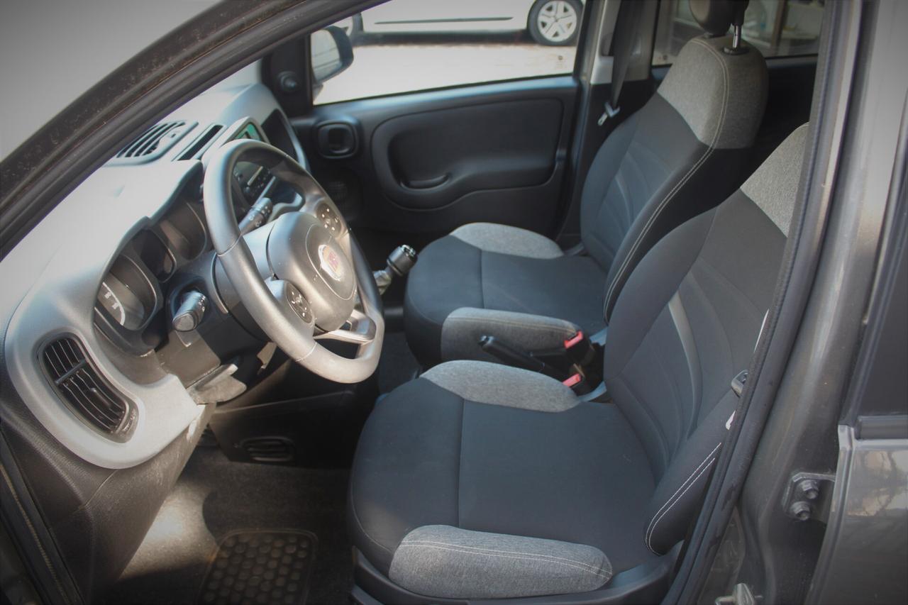 Fiat Panda 1.0 FireFly S&S Hybrid Garmin Full optional