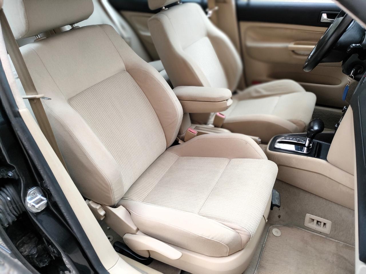 Volkswagen Golf 1.6 5p Aut. ASI