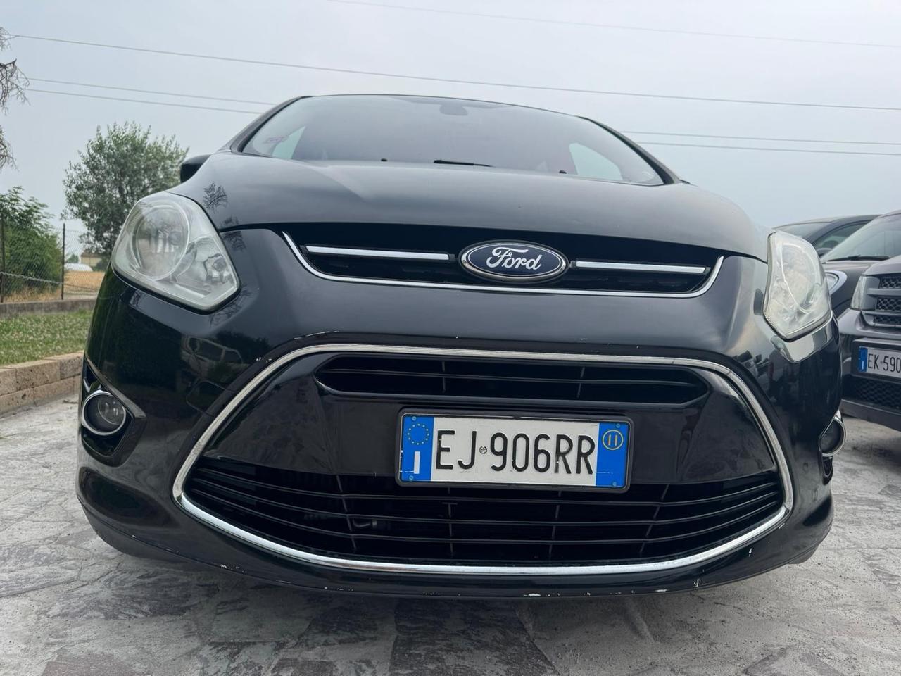Ford C-Max 1.6 TDCi 115CV Titanium neopatentati
