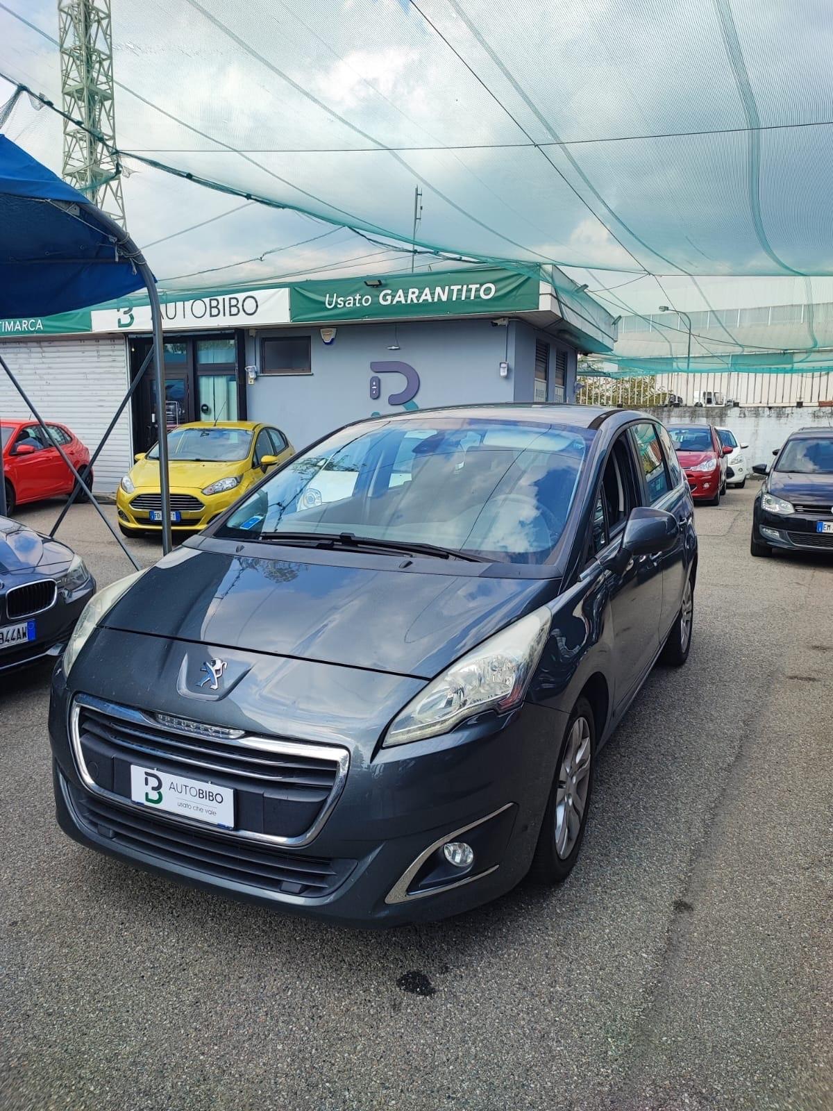 Peugeot 5008 1.6 HDi 115CV Allure