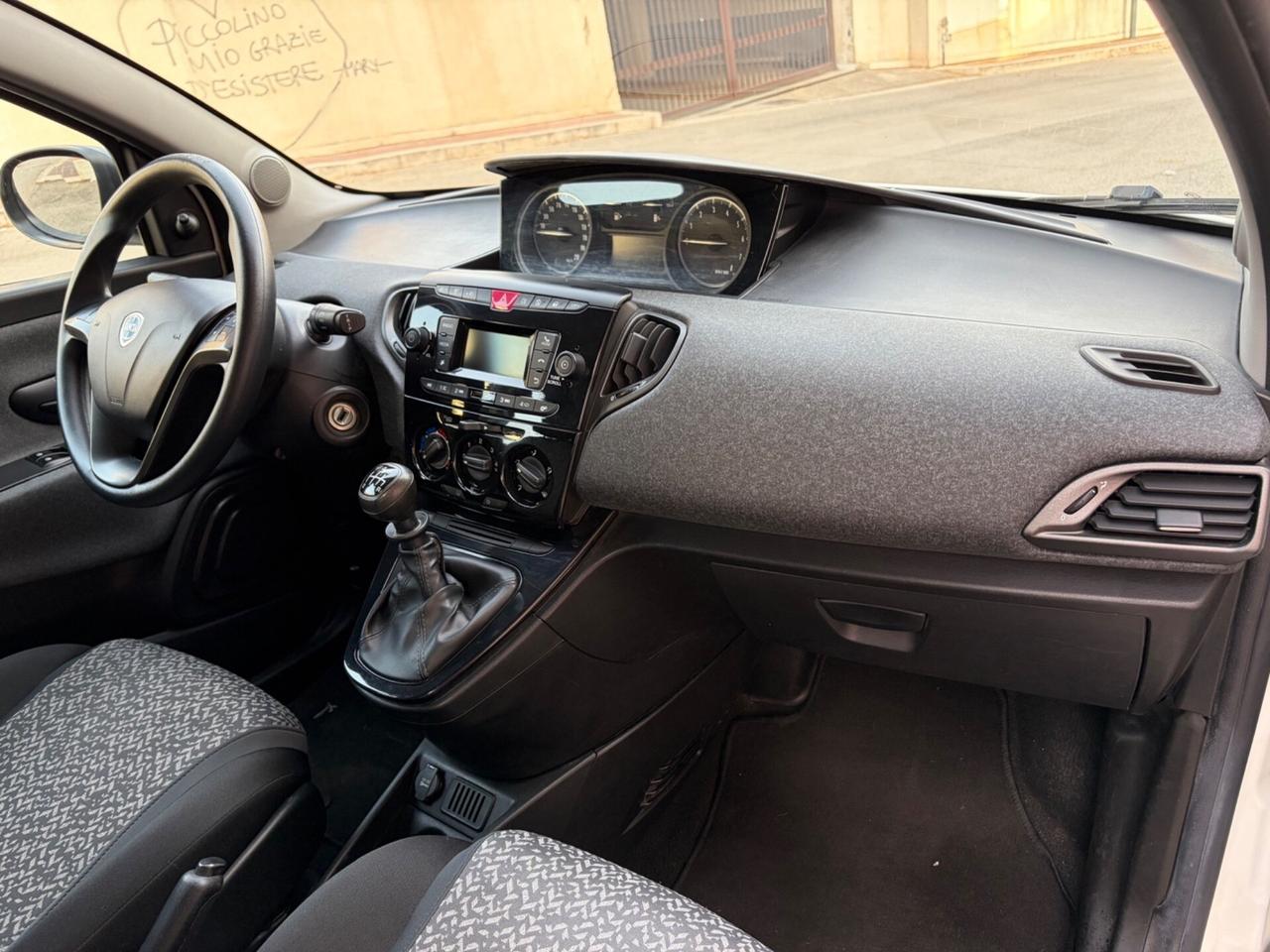 Lancia Ypsilon 1.0 FireFly benz ideale per neopate