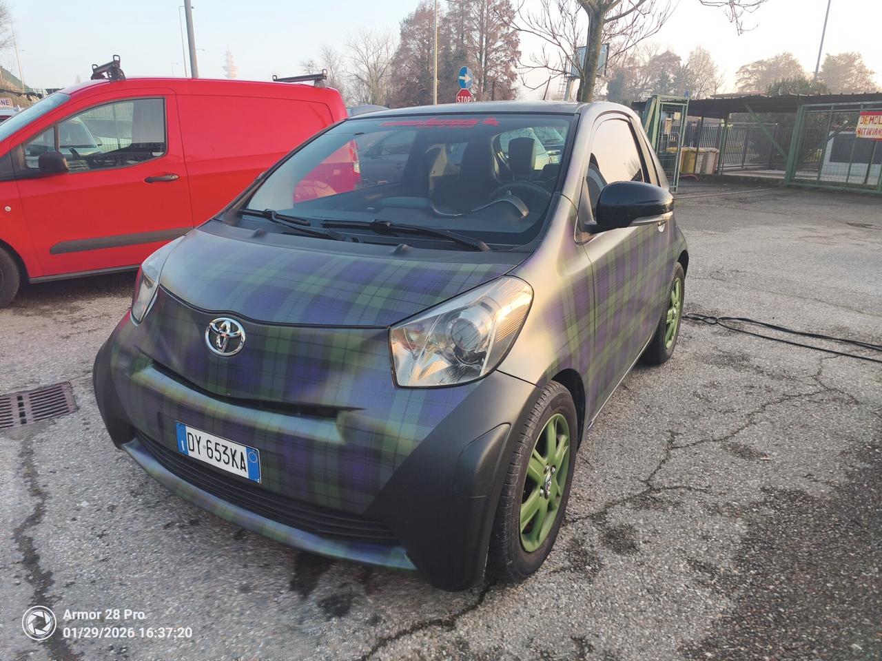 Toyota iQ 1.0