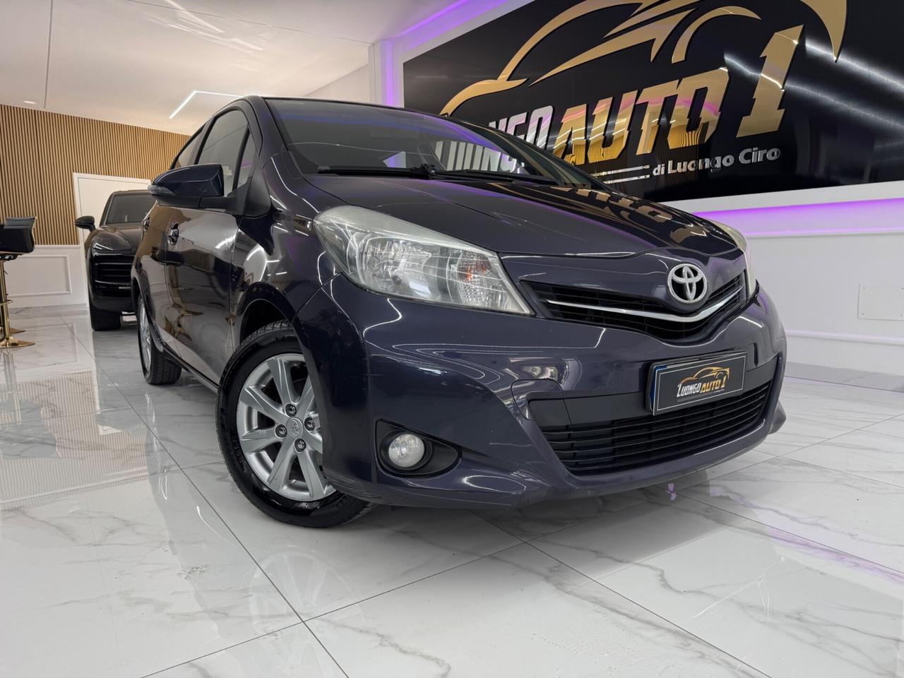 Toyota Yaris 1.0 Lounge Full Opt