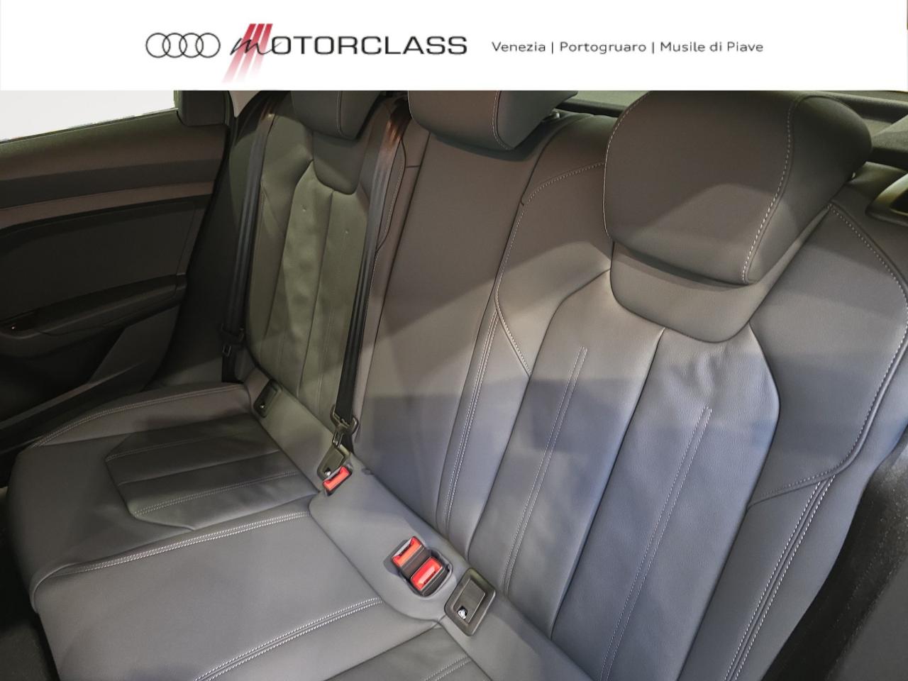 Audi A1 allstreet 30 1.0 tfsi 116cv identity contrast s tronic