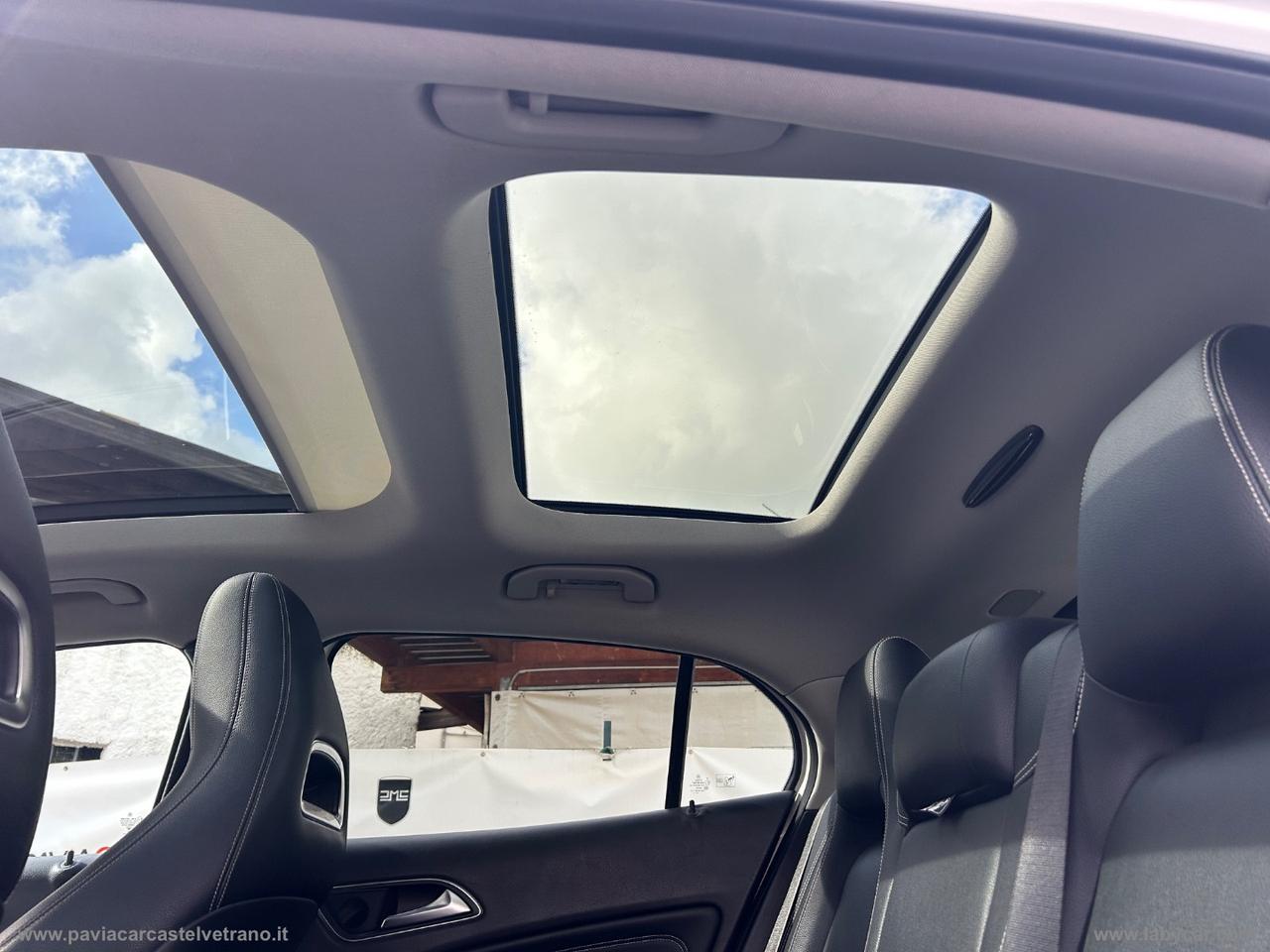 MERCEDES-BENZ GLA 200 d Automatic Premium NIGHT EDITION