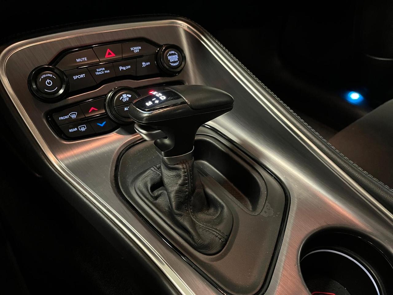 Dodge Challenger V6 3.6 STX AWD