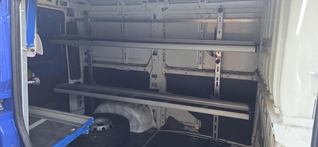 Peugeot Boxer 330 2.2 BlueHDi 140 S&S PC-TN Furgone
