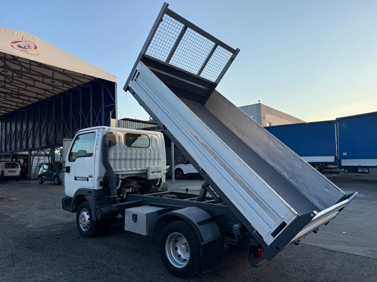Nissan Cabstar 3.0 Diesel 120 Cv Trilaterale