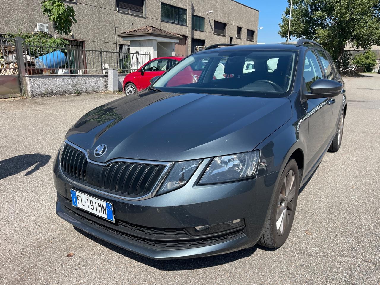 SKODA OCTAVIA-2017-2.0TDI-150CV-DSG-AUTOMATICO