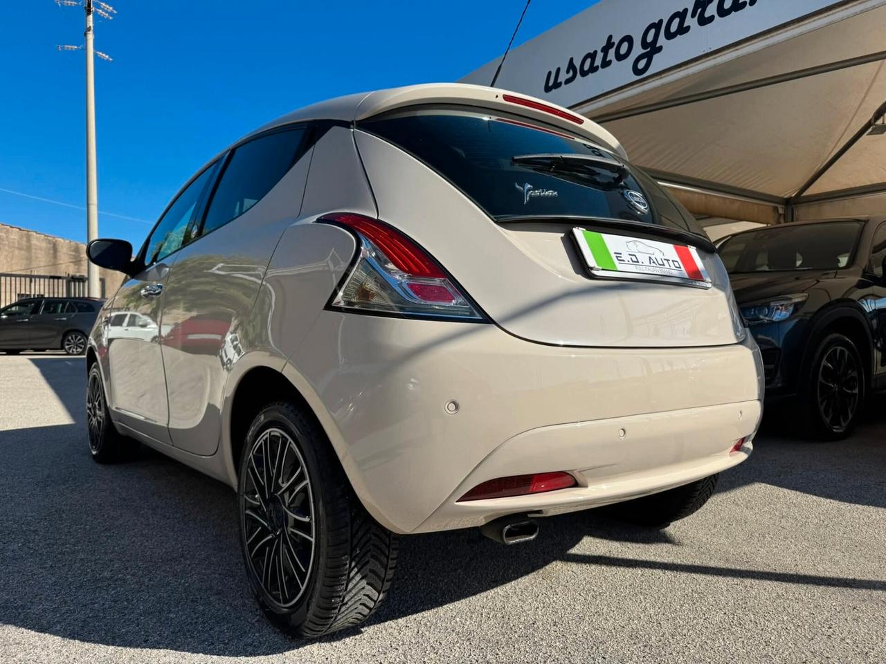 LANCIA YPSILON 1.2 BENZINA E GPL ECOCHIC UNICO PROPRIETARIO