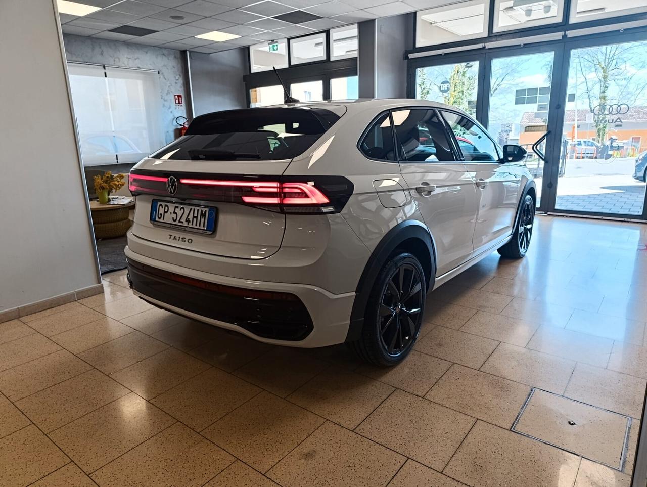 Volkswagen Taigo 1.5 TSI ACT 150 CV DSG R-Line