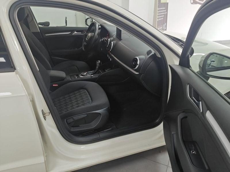 Audi A3 1.6 TDI CR S tronic Attraction S.Back LEGGI