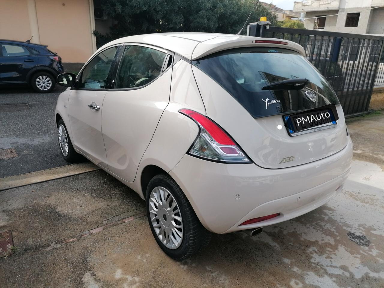 Lancia Ypsilon 1.2 69 CV 5 porte GPL Ecochic Gold