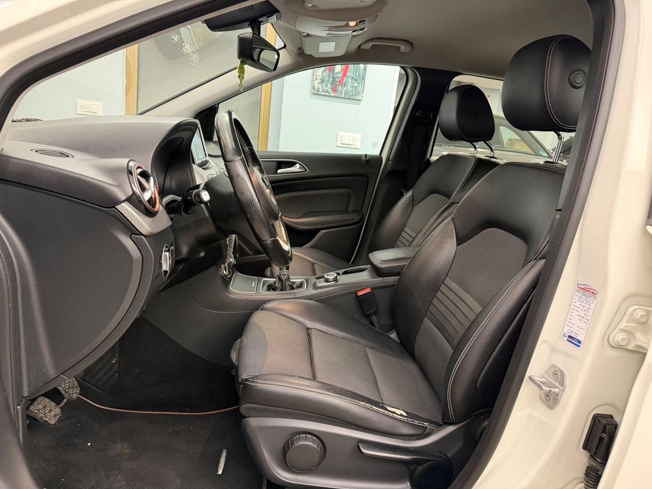 Mercedes-benz B 180 d Premium