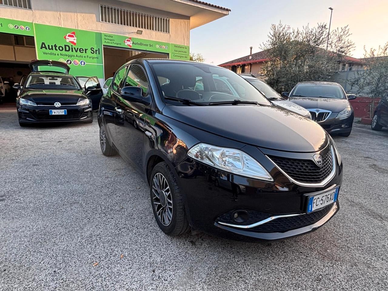Lancia Ypsilon 1.2 69 CV 5 porte GPL Ecochic Platinum