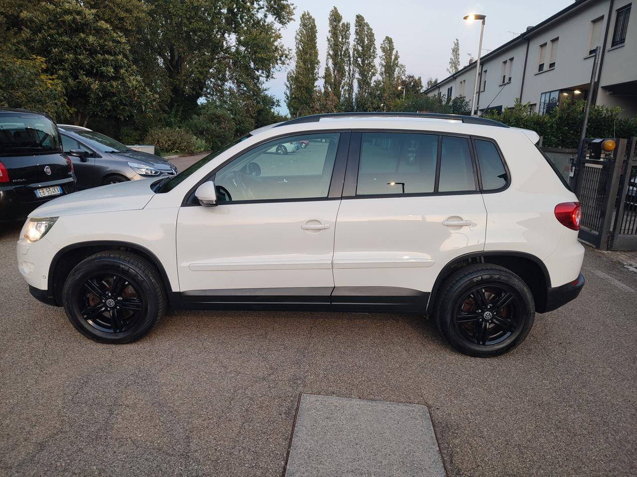 VOLKSWAGEN TIGUAN 2.0 DIESEL 4MOTION 4X4 COME NUOVA