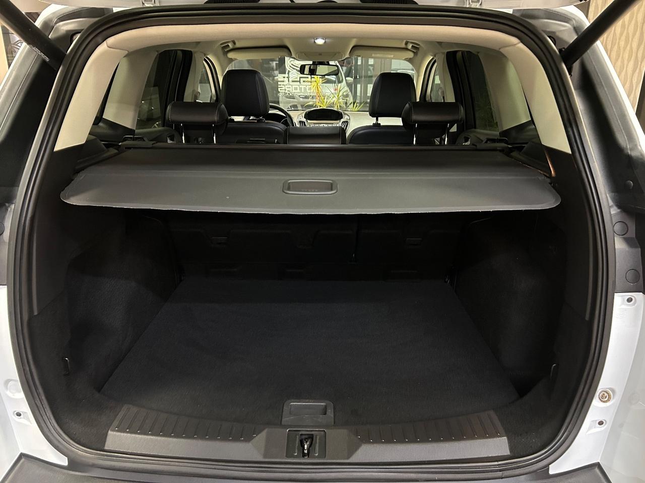 Ford Kuga 2.0 TDCI 140 CV 4WD Titanium