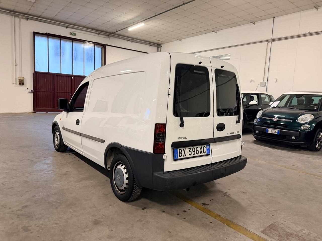 Opel Combo 1.7 DI 4p. Van Vetrato