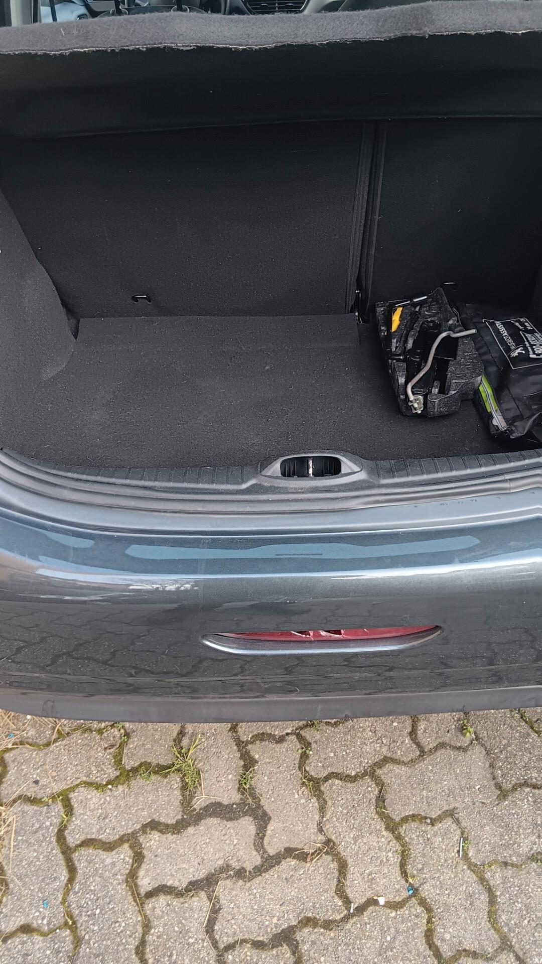 Peugeot 208 BlueHDi 75 5 porte Allure